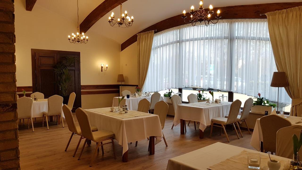 Motel Pintal Гожов Велкополски Екстериор снимка