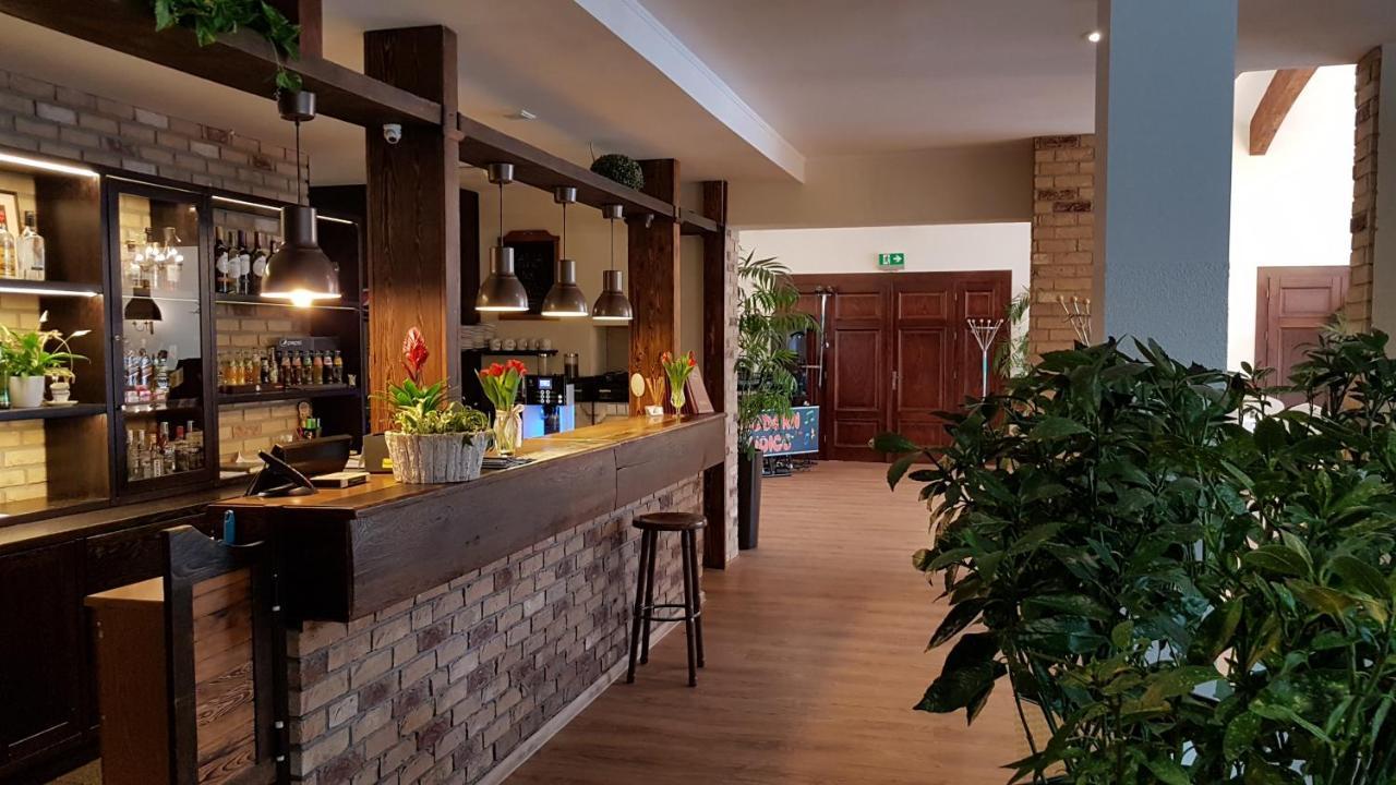 Motel Pintal Гожов Велкополски Екстериор снимка