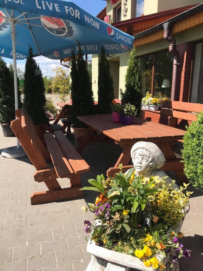 Motel Pintal Гожов Велкополски Екстериор снимка