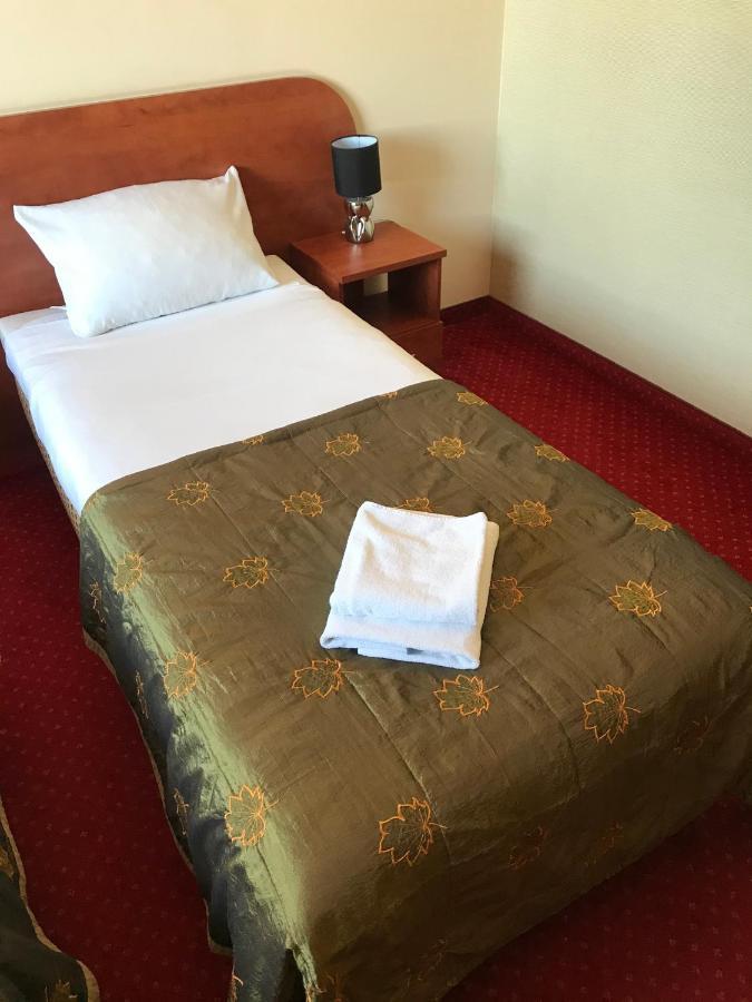 Motel Pintal Гожов Велкополски Екстериор снимка