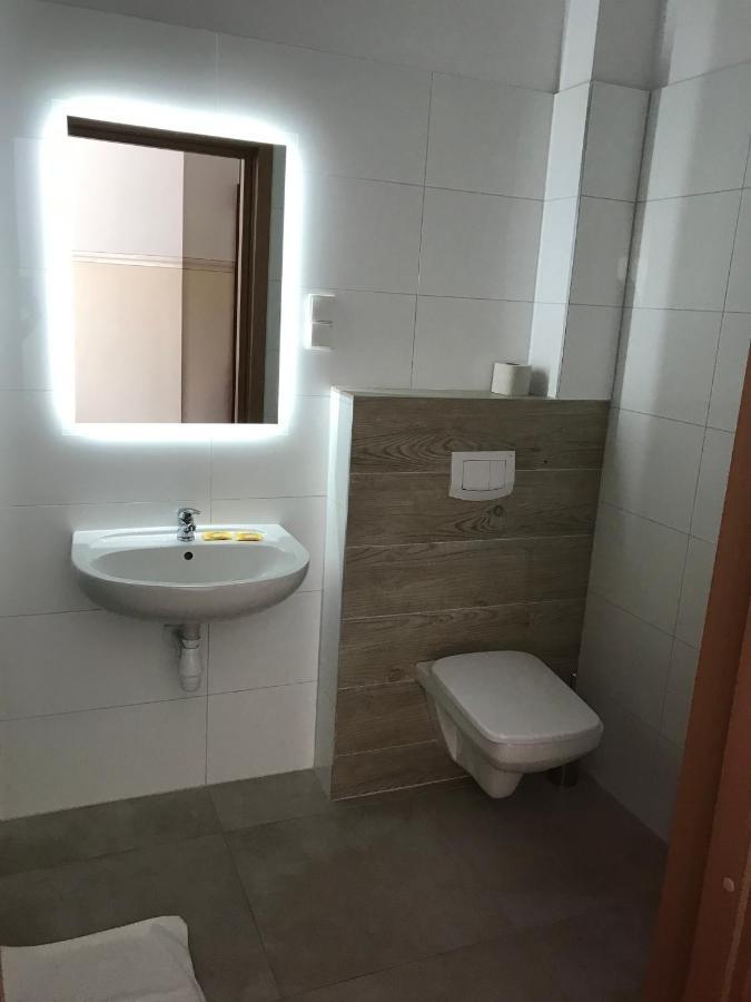 Motel Pintal Гожов Велкополски Екстериор снимка